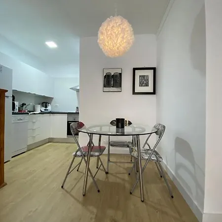 Coqueto Apartamento Con Garaje